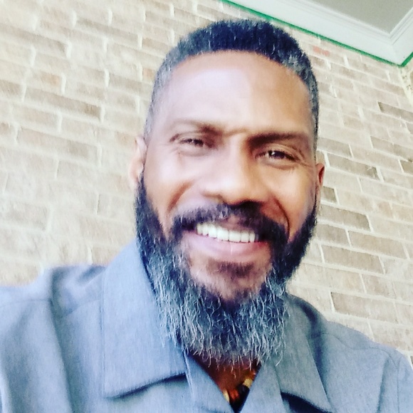 Meet your Posher, Chivonne - Picture 3 of 5